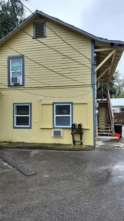 $950 | 421 Northwest 10th Avenue, Gainesville, FL 32605
