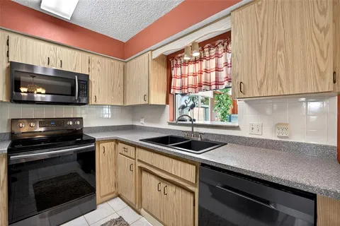 $290,000 | 1255 Lincoln Drive, Englewood, FL 34224