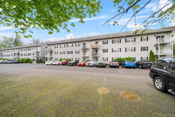 $2,850 | 10-12 Chestnut Street, Unit A105, Suffern, NY 10901