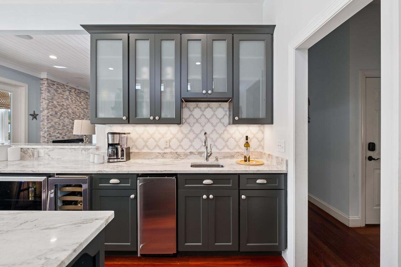 1770 Omni Boulevard Mount Pleasant, SC 29466 - Photo 23 of 54 Wet Bar