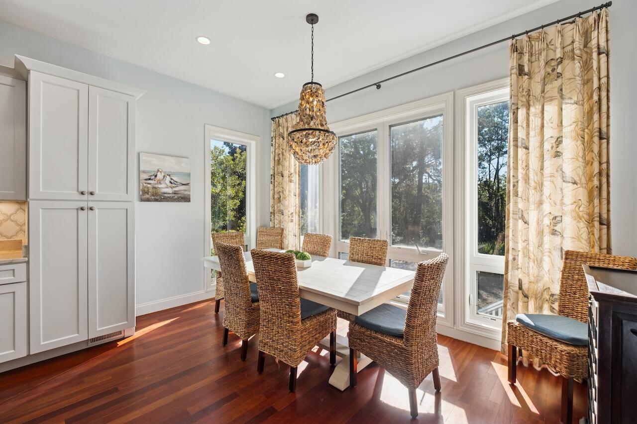 1770 Omni Boulevard Mount Pleasant, SC 29466 - Photo 25 of 54 Sun lit breakfast area