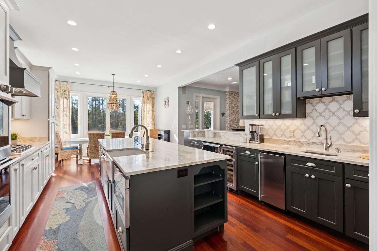 1770 Omni Boulevard Mount Pleasant, SC 29466 - Photo 6 of 54 Kitchen