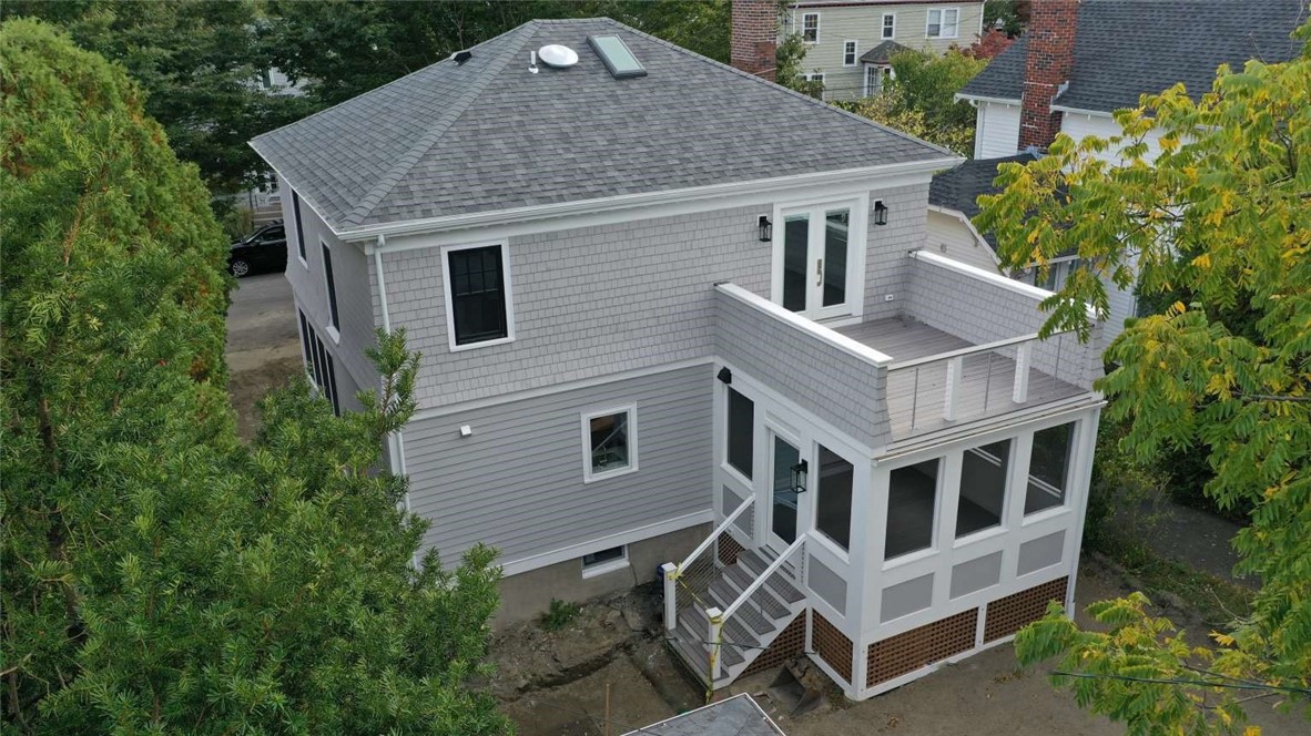 14 Ellery Road Newport, RI 02840 - Photo 3 of 39