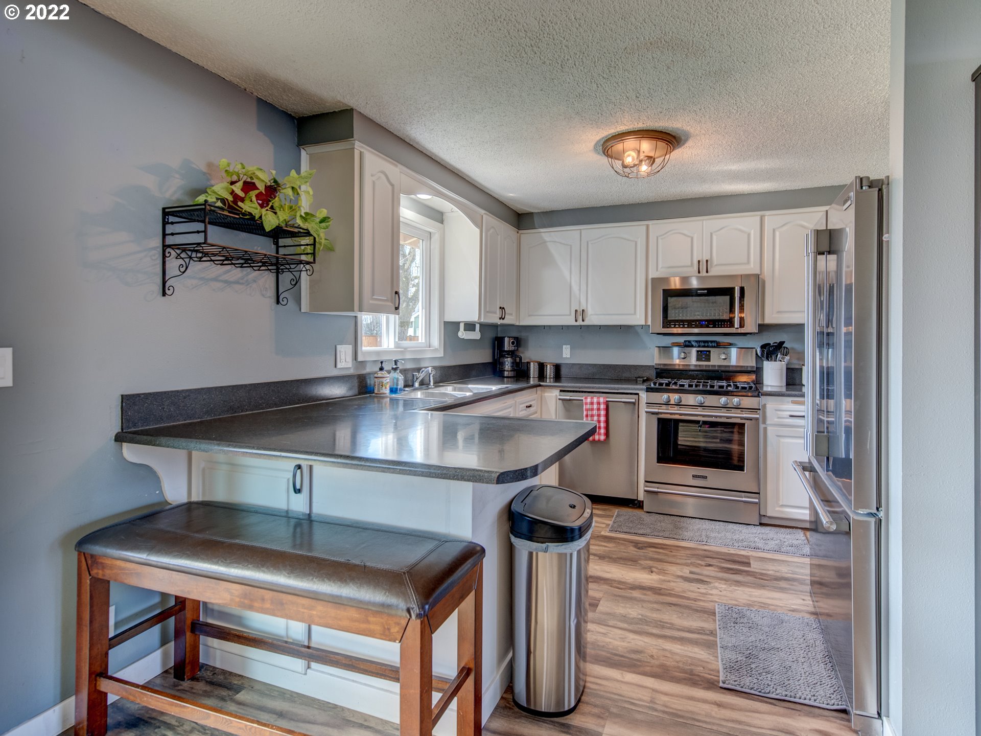 3532 Gilham Road Eugene, OR 97408 - Photo 7 of 32 Gallery Image 7