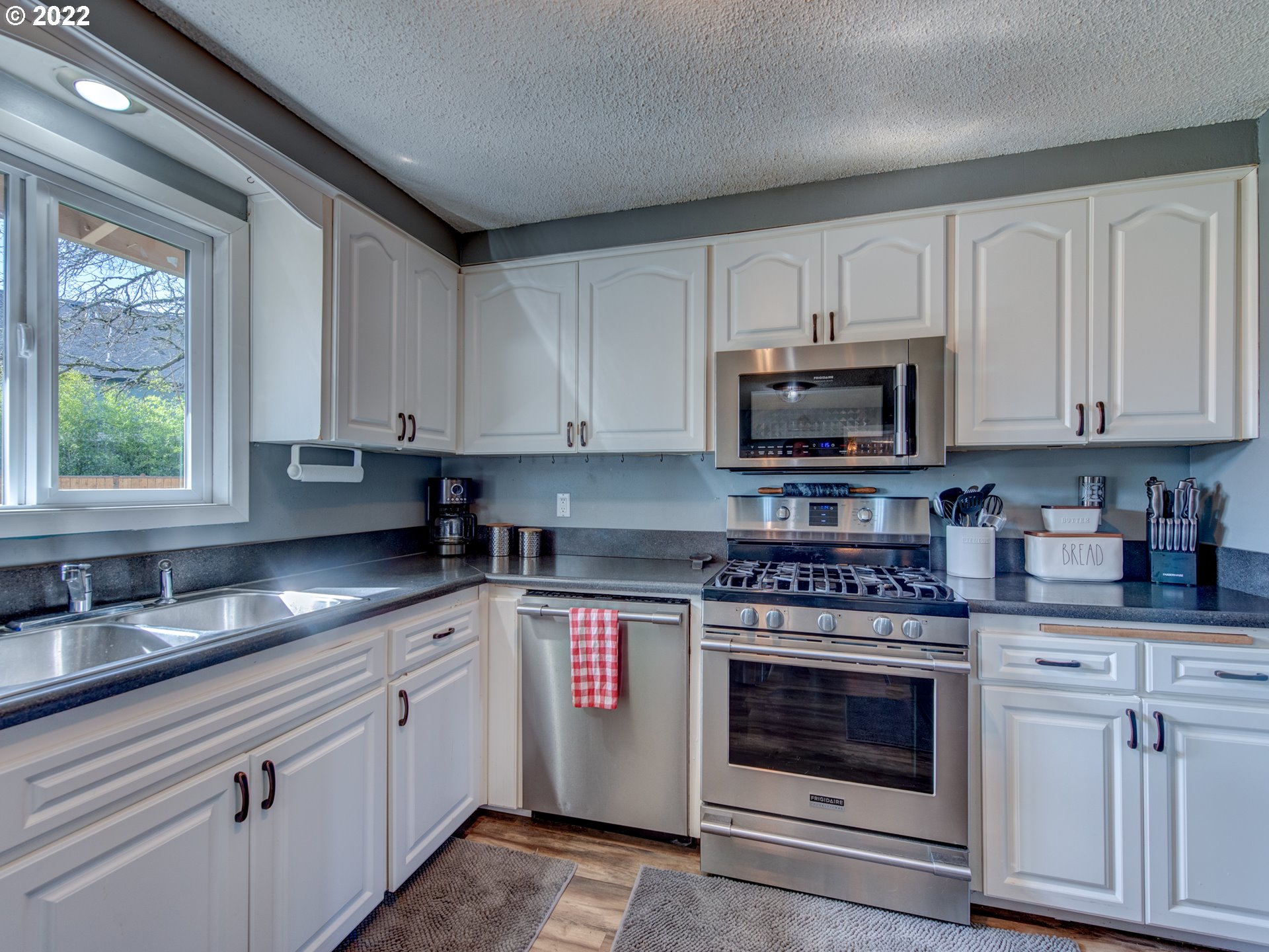 3532 Gilham Road Eugene, OR 97408 - Photo 8 of 32 Gallery Image 8