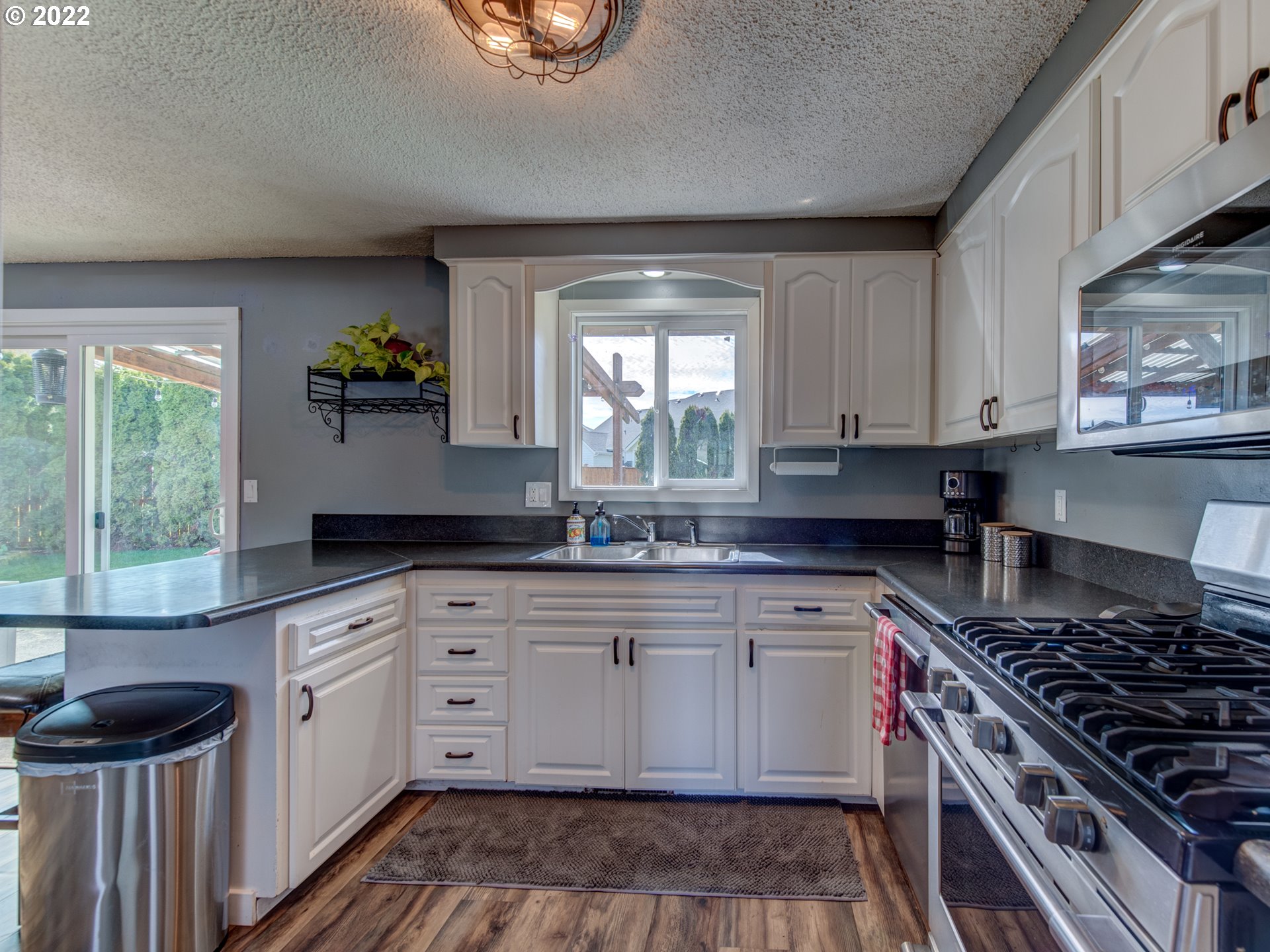 3532 Gilham Road Eugene, OR 97408 - Photo 9 of 32 Gallery Image 9