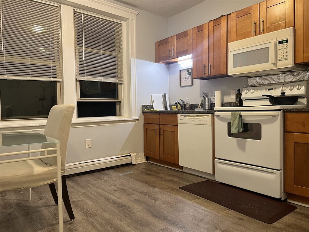 24 Ransom Road, Unit 10 Boston, MA 02135 - Photo 2 of 9