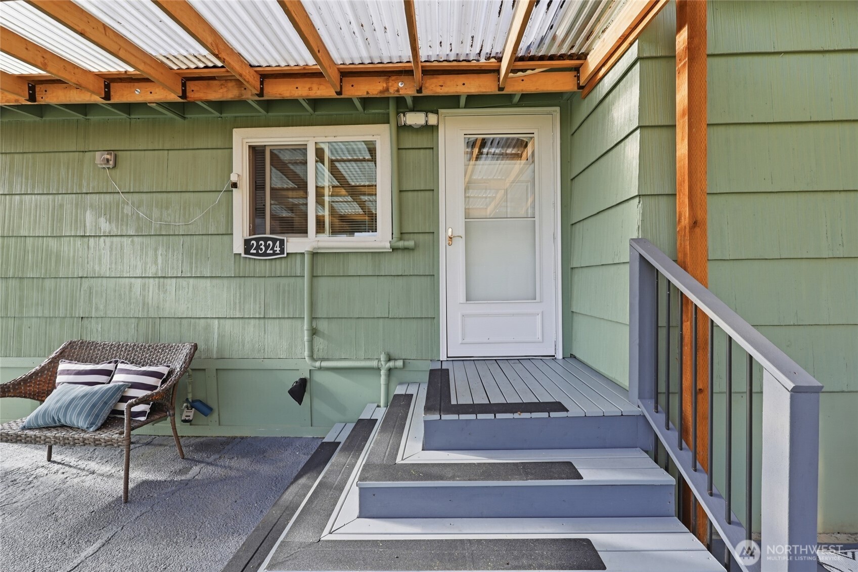 2324 Maple Street Everett, WA 98201 - Photo 10 of 40