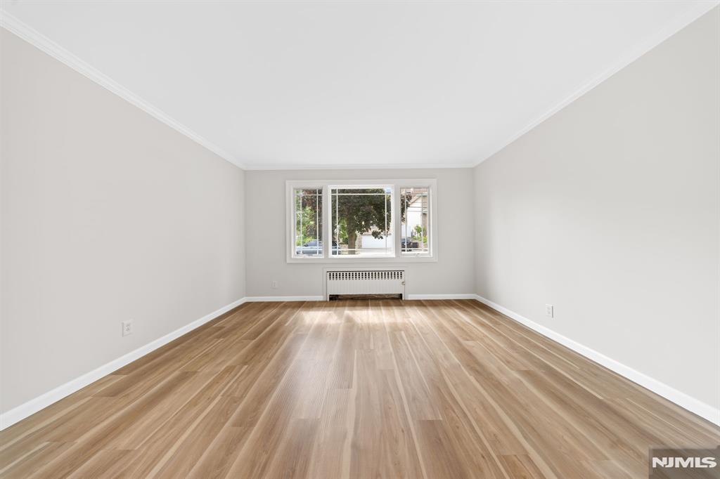 271 Travers Place Lyndhurst, NJ 07071 - Photo 7 of 50
