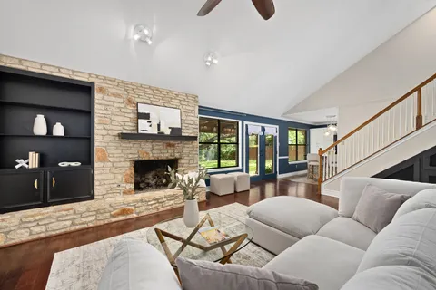 $700,000 | 3908 Valley View, Round Rock, TX 78681