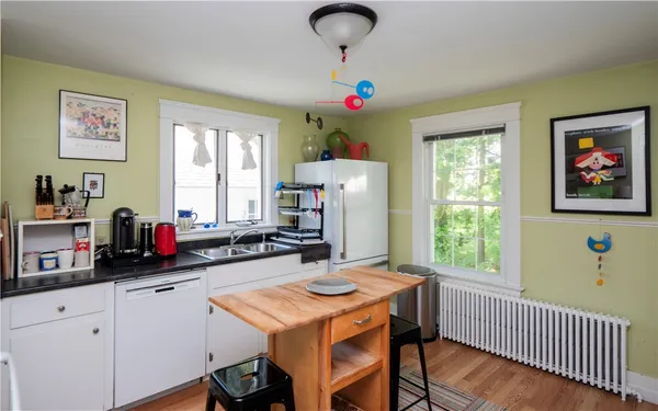 $3,900 | 27 Red Cross Avenue, Newport, RI 02840