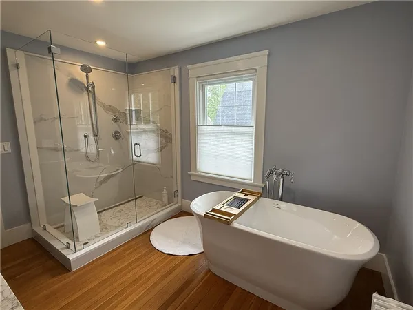 $3,900 | 27 Red Cross Avenue, Newport, RI 02840
