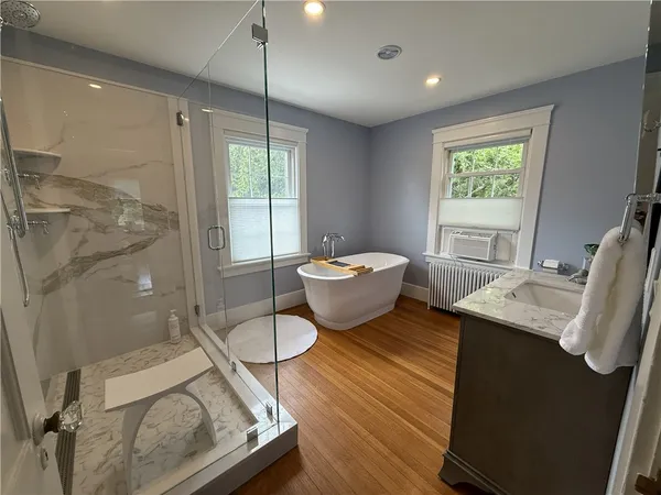 $3,900 | 27 Red Cross Avenue, Newport, RI 02840