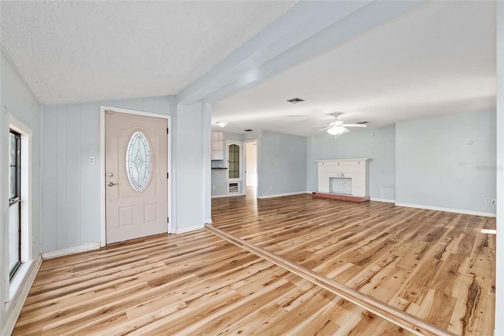 10577 Southeast 101st Avenue Road Belleview, FL 34420 - Photo 4 of 17 a view of empty room