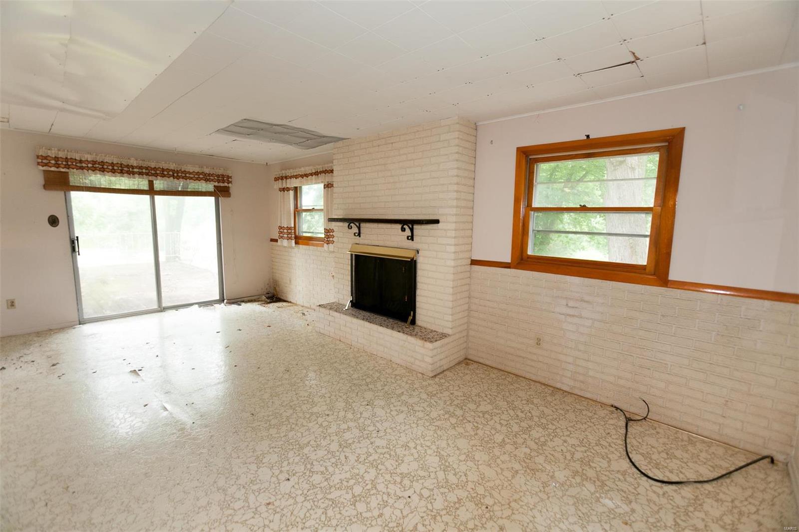 1097 Stein Road St. Louis, MO 63135 - Photo 13 of 42 Gallery Image 13