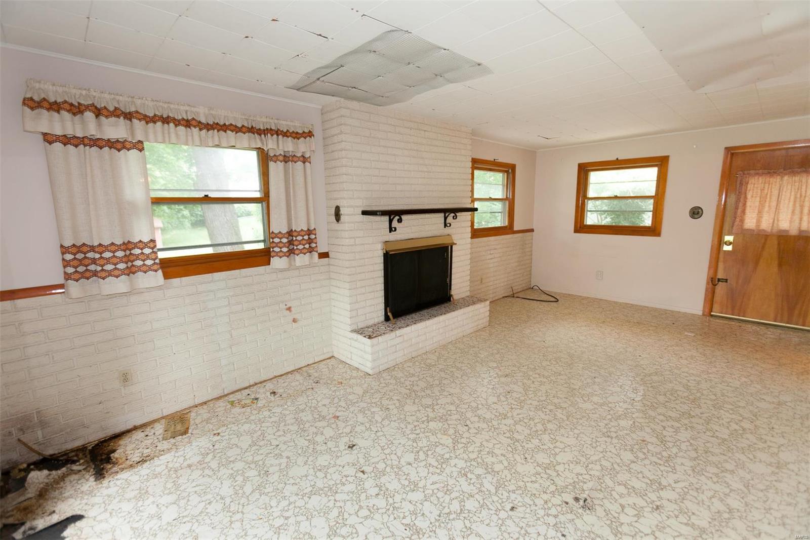1097 Stein Road St. Louis, MO 63135 - Photo 14 of 42 Gallery Image 14