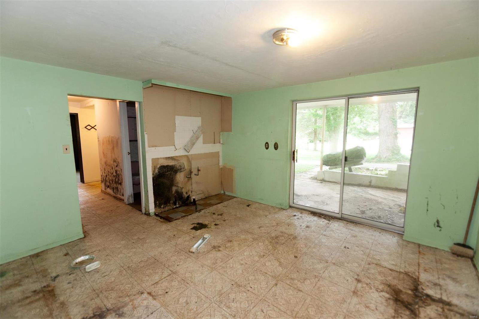 1097 Stein Road St. Louis, MO 63135 - Photo 20 of 42 Gallery Image 20