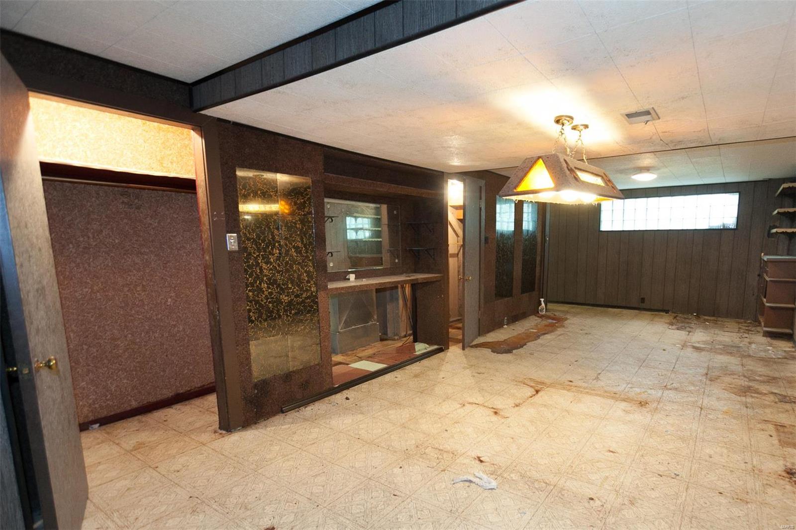 1097 Stein Road St. Louis, MO 63135 - Photo 24 of 42 Gallery Image 24