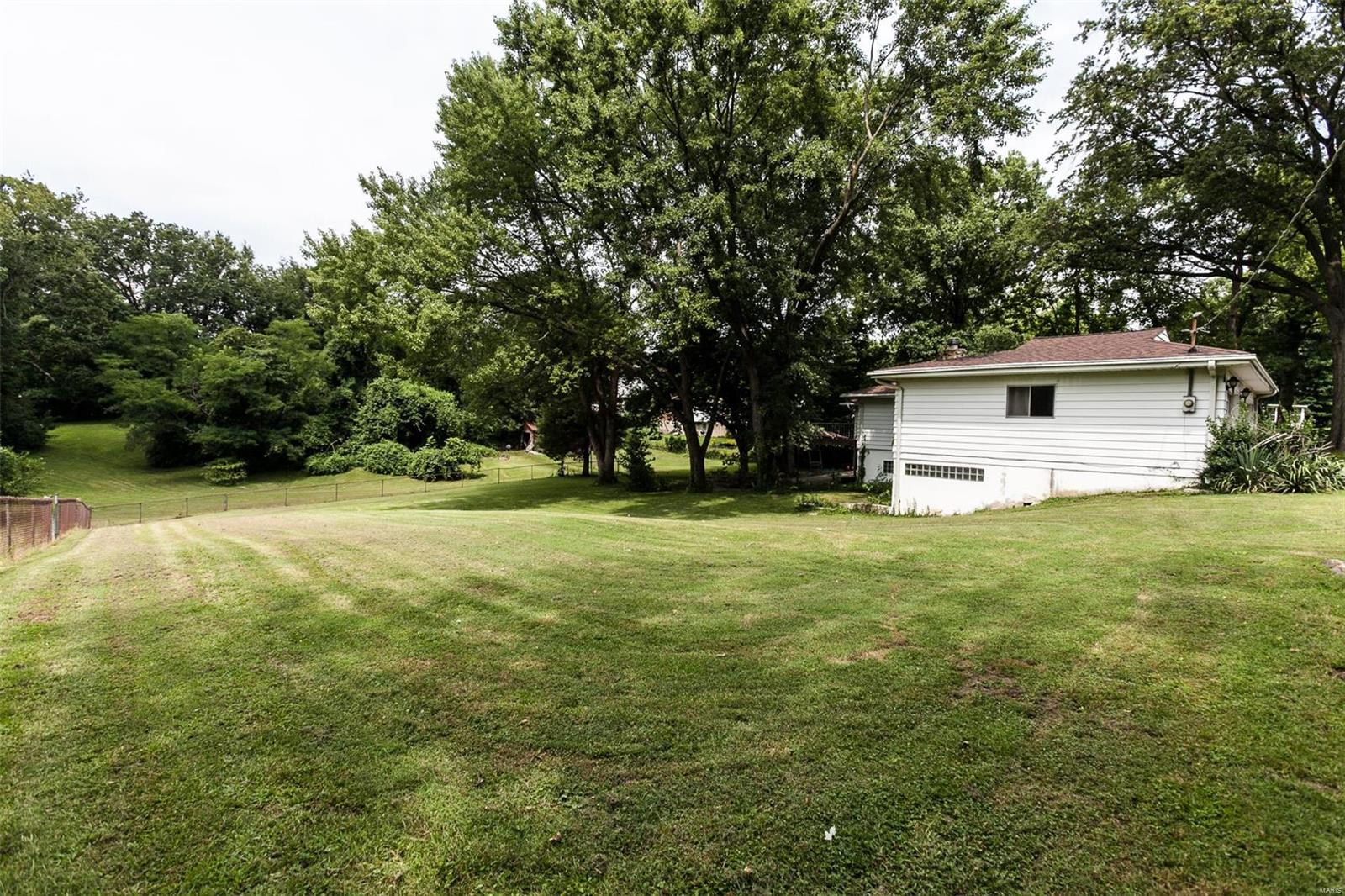 1097 Stein Road St. Louis, MO 63135 - Photo 29 of 42 Gallery Image 29