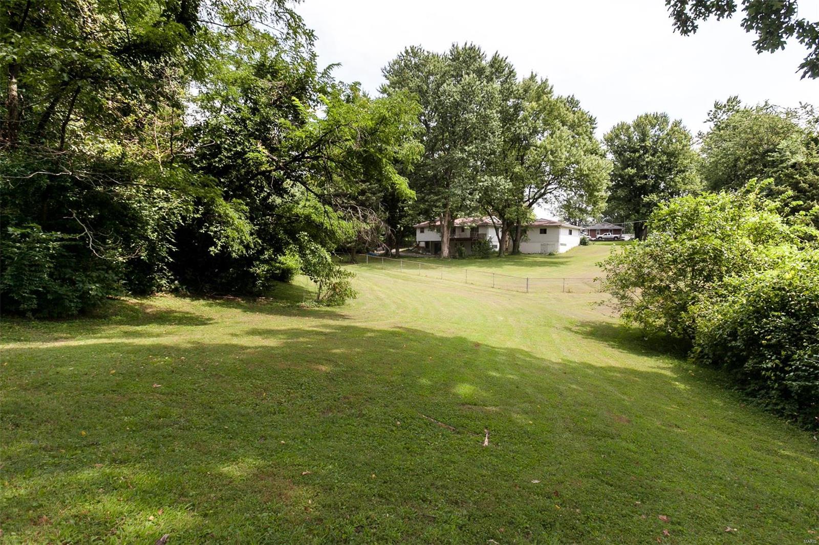 1097 Stein Road St. Louis, MO 63135 - Photo 35 of 42 Gallery Image 35