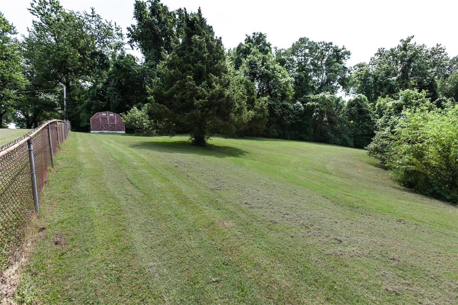 1097 Stein Road St. Louis, MO 63135 - Photo 39 of 42 Gallery Image 39