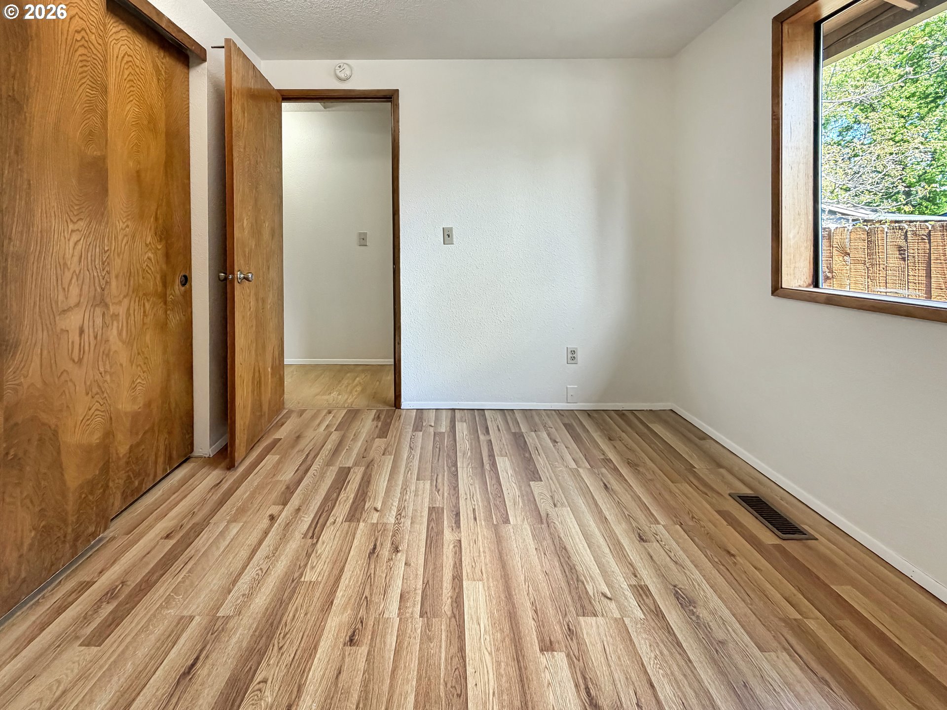 18513 Southeast Stephens Street Portland, OR 97233 - Photo 11 of 13