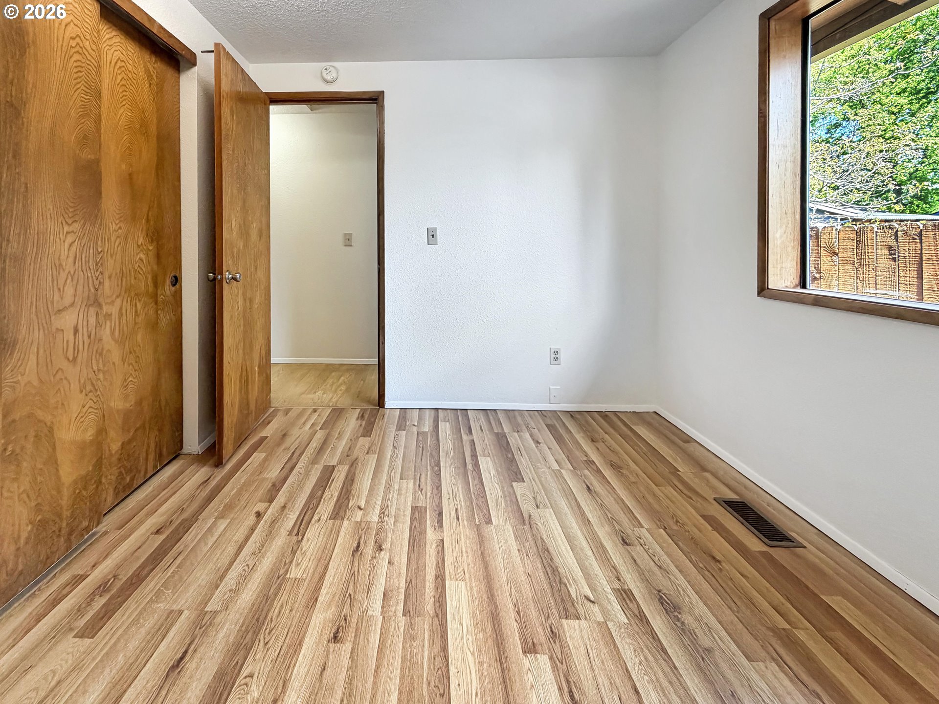 18513 Southeast Stephens Street Portland, OR 97233 - Photo 12 of 13