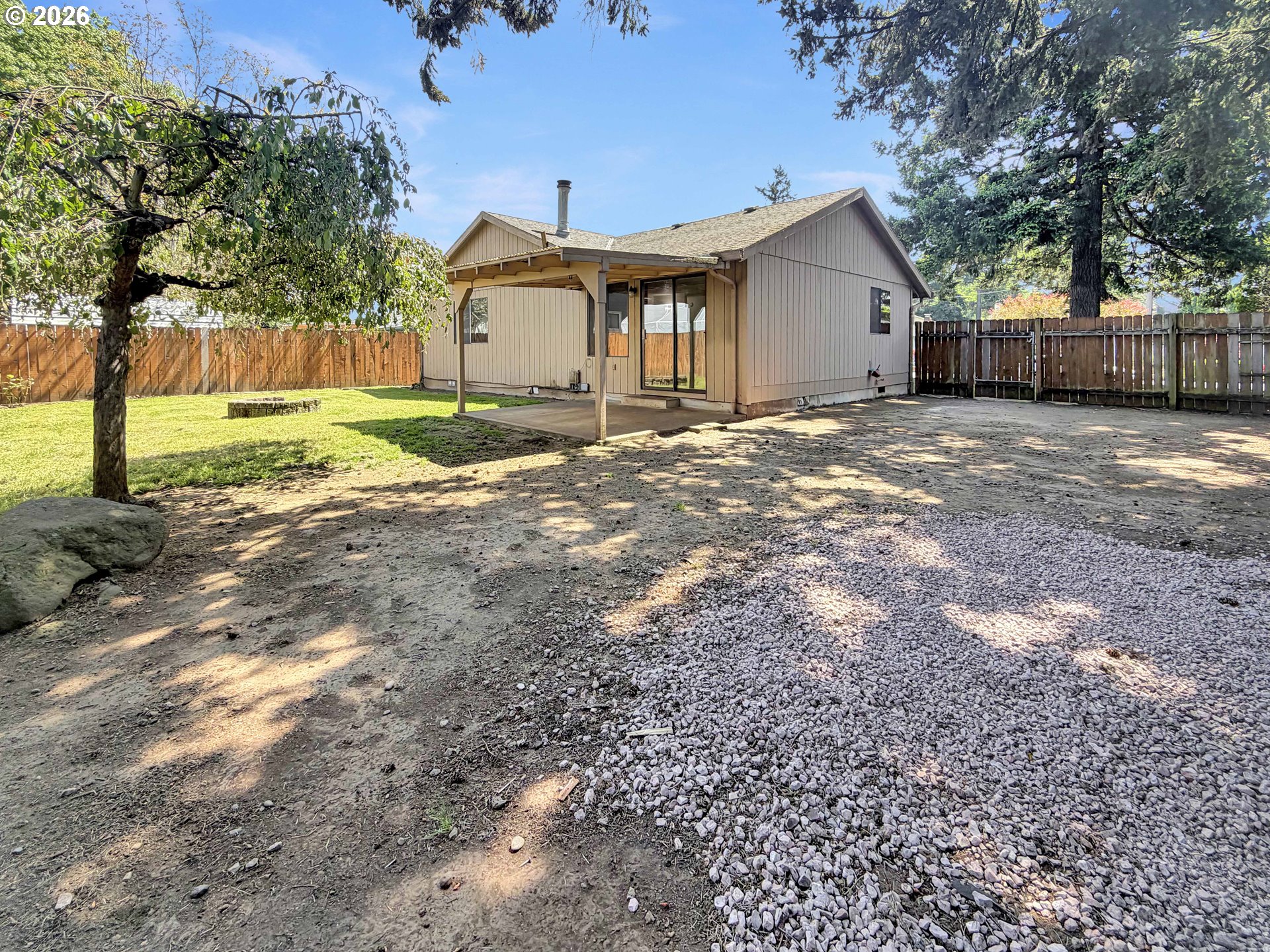 18513 Southeast Stephens Street Portland, OR 97233 - Photo 7 of 13
