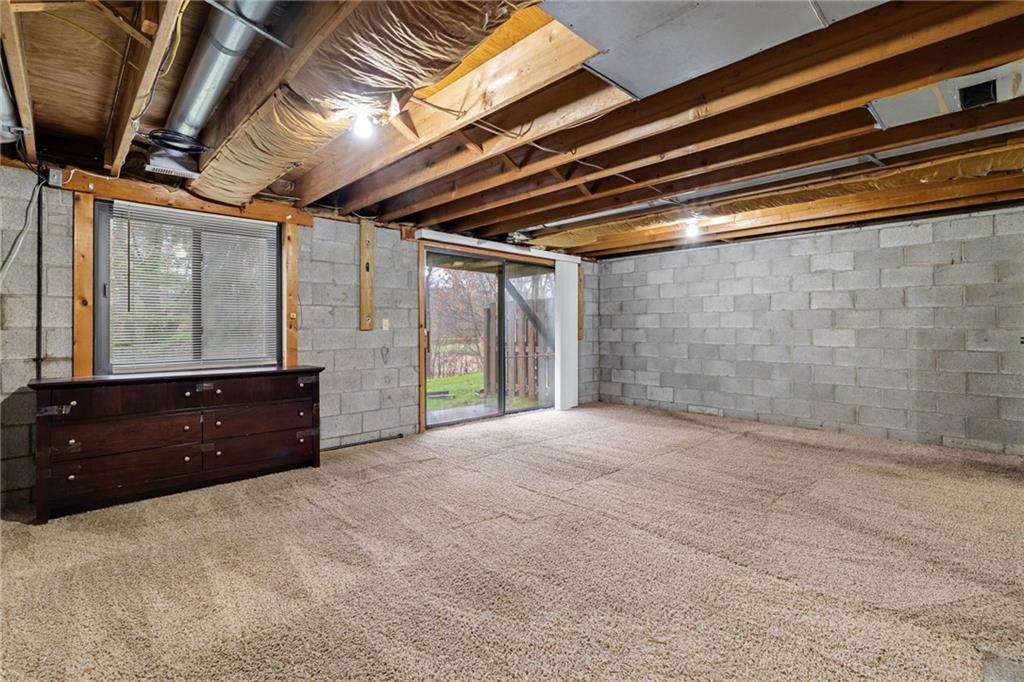 105 Springwater Court Coraopolis, PA 15108 - Photo 25 of 31