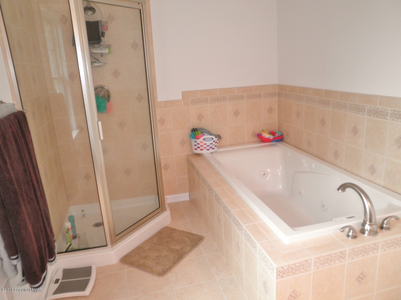 22 Turkey Ridge Kunkletown, PA 18058 - Photo 17 of 29 Jacuzzi Tub & Stand Up Shower