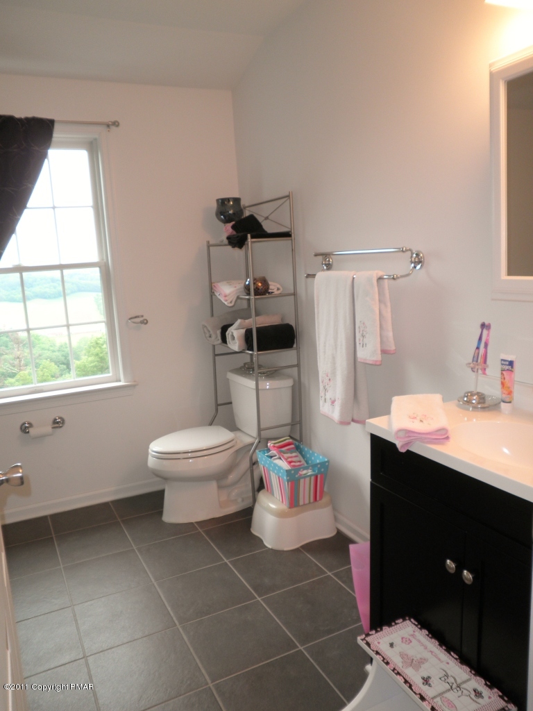 22 Turkey Ridge Kunkletown, PA 18058 - Photo 19 of 29 2nd Bath For Bdrms 2 & 3 w/ Tile & View