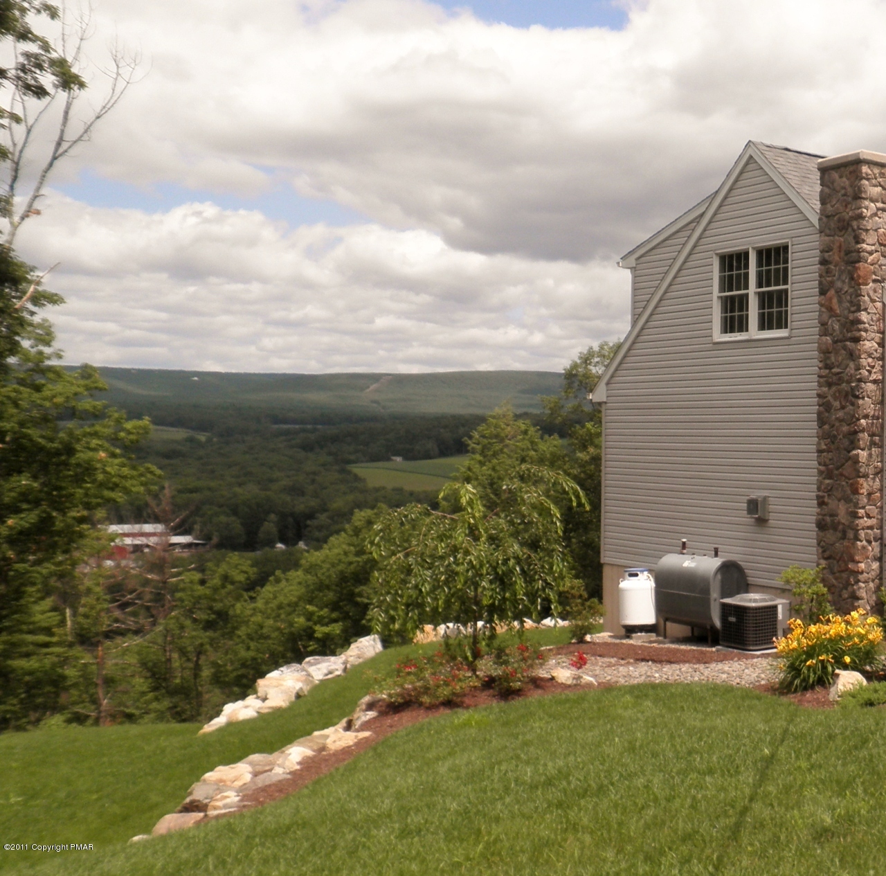 22 Turkey Ridge Kunkletown, PA 18058 - Photo 27 of 29 Side View