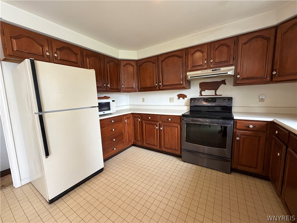 1335 Ridge Road Lewiston, NY 14092 - Photo 7 of 26 Kitchen