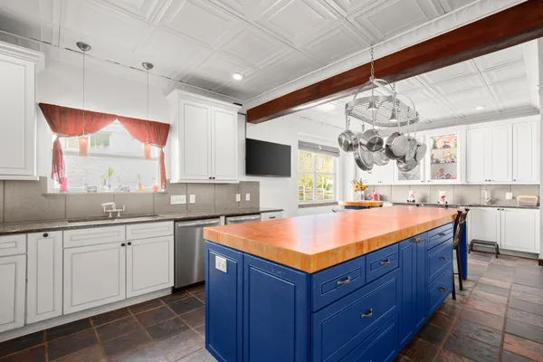 $925,000 | 6002 Rain Creek Parkway, Austin, TX 78759