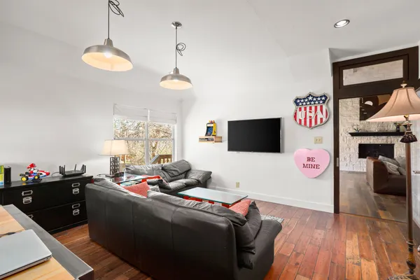 $925,000 | 6002 Rain Creek Parkway, Austin, TX 78759