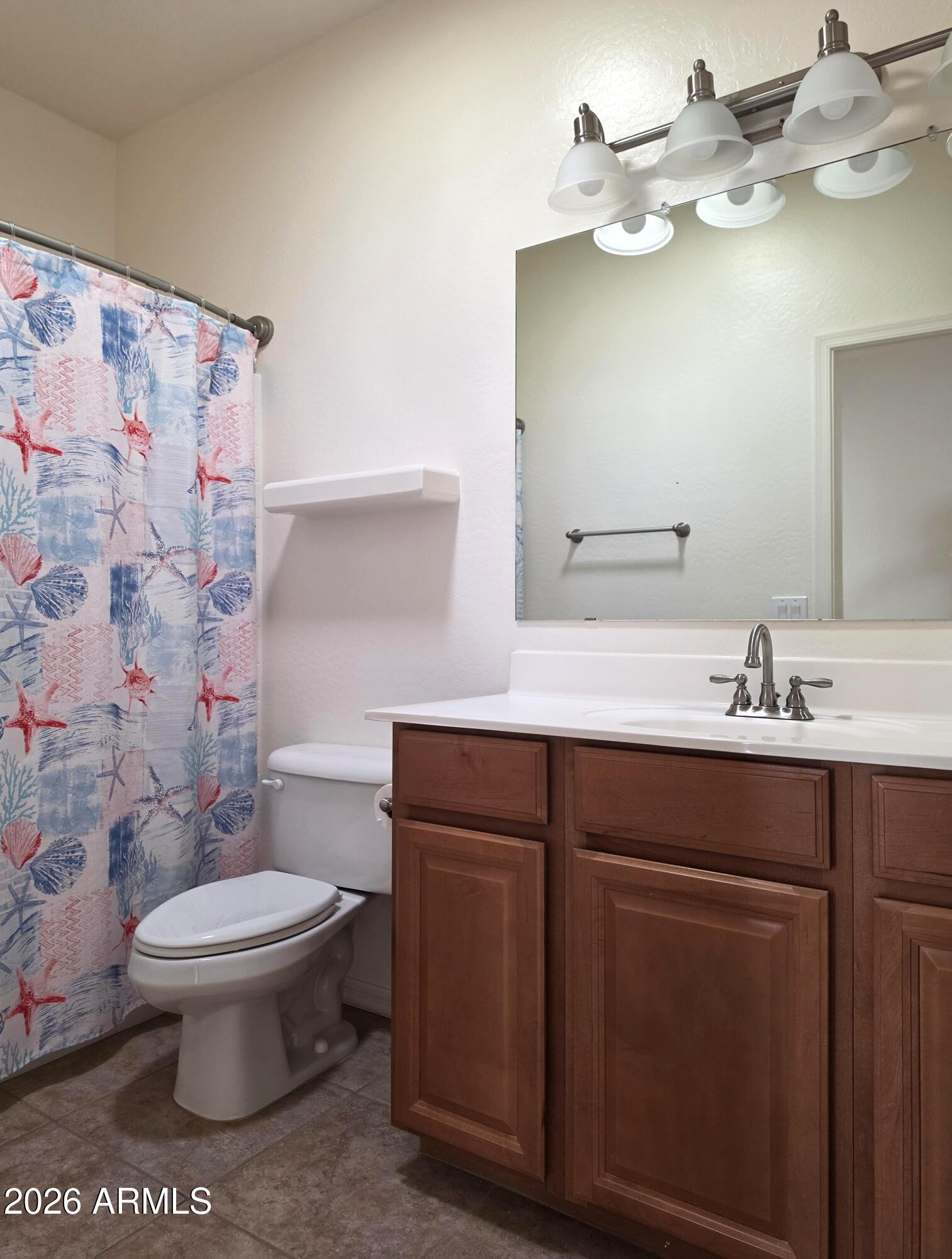 2409 West Beverly Rd. Phoenix, AZ 85041 - Photo 17 of 31 Guest Bath