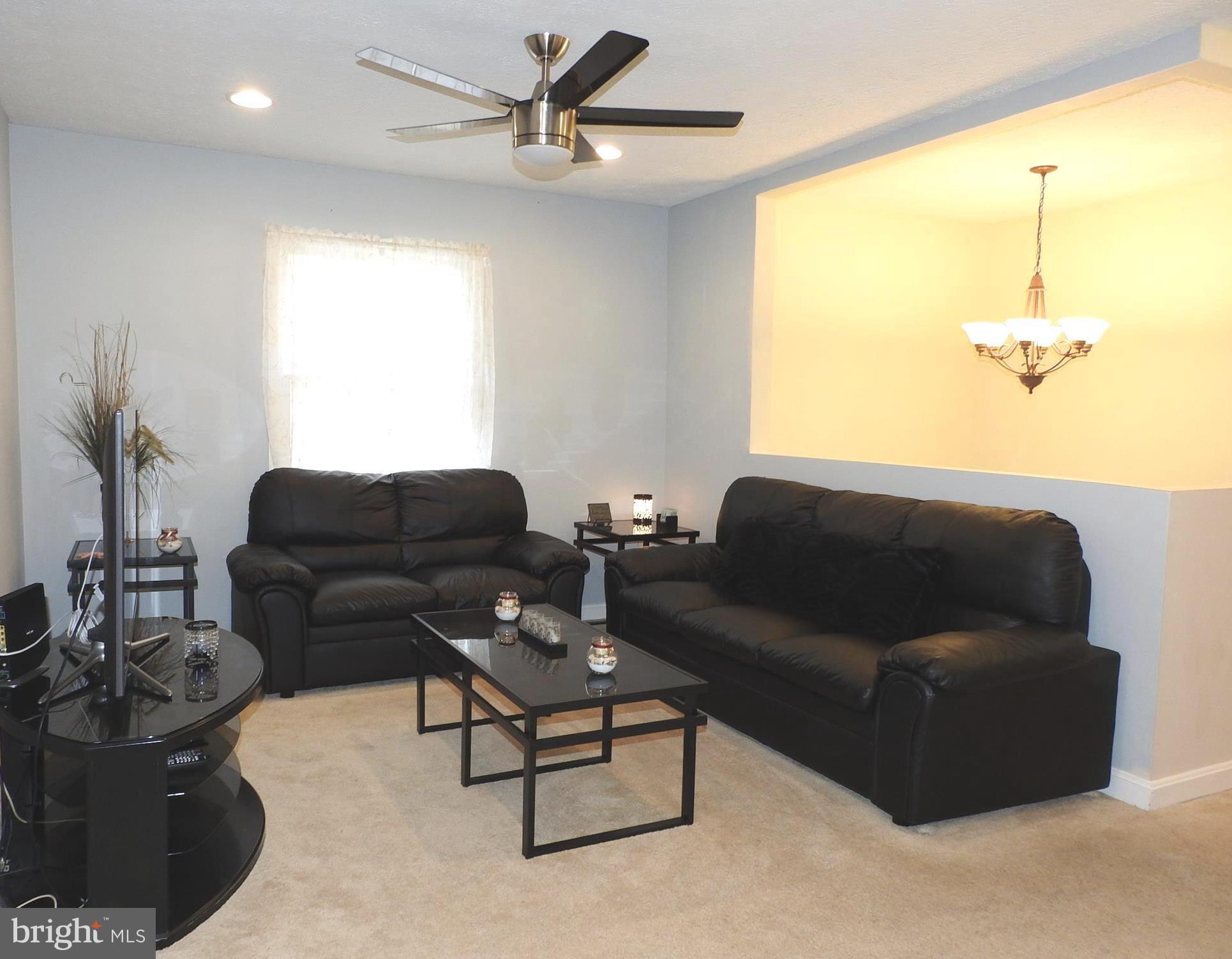 591 Bowleys Quarters Road Baltimore, MD 21220 - Photo 2 of 24 Living Room