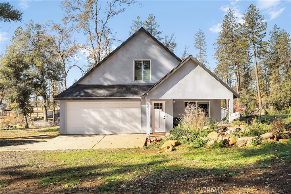 6033 Pentz Road Paradise, CA 95969 - Photo 11 of 54 a front view of house with yard