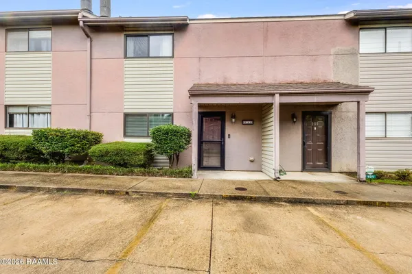 $1,500 | 110 West Bayou Parkway, Unit 102, Lafayette, LA 70503