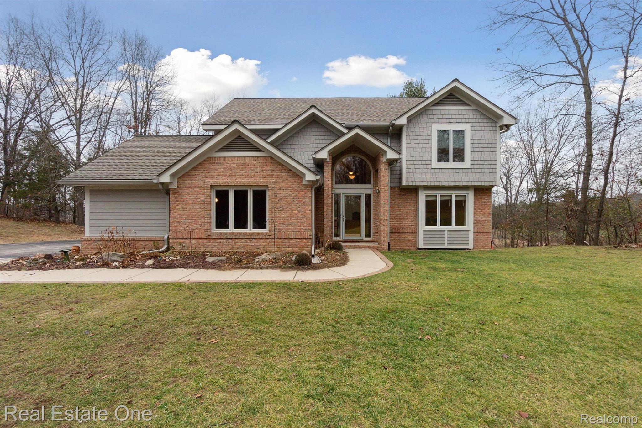 7827 Hammel Road Brighton, MI 48116 - Photo 1 of 33 Welcome to 7827 Hammel Road