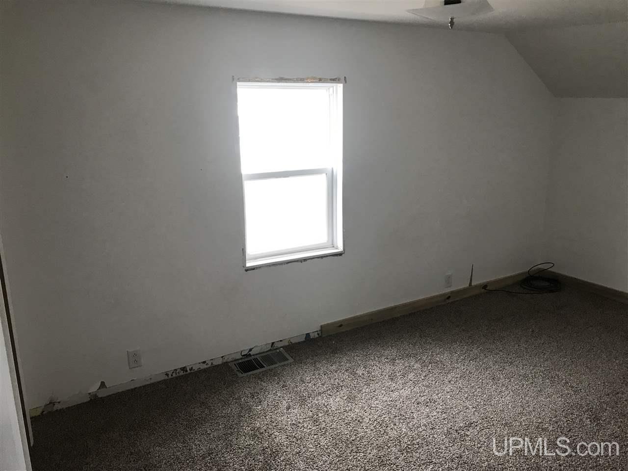 769 East Michigan Ishpeming, MI 49849 - Photo 10 of 16 Gallery Image 10