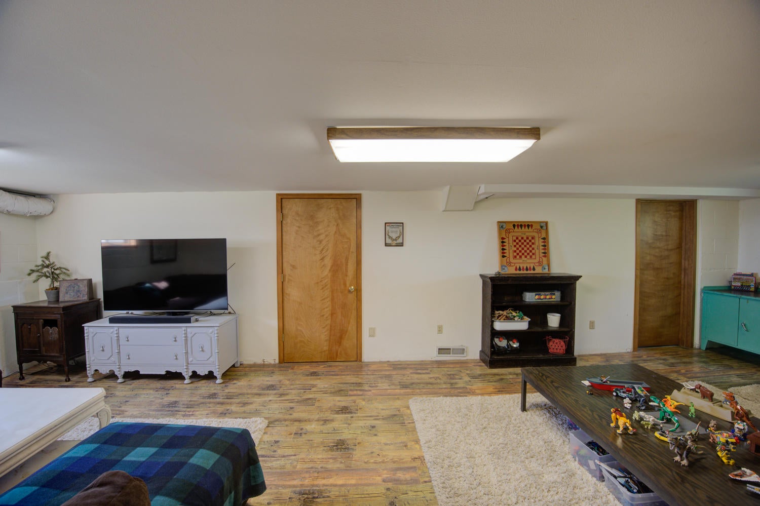 22245 Erickson Road Bend, OR 97701 - Photo 60 of 83 Storage room, laundry room from Fam Rm