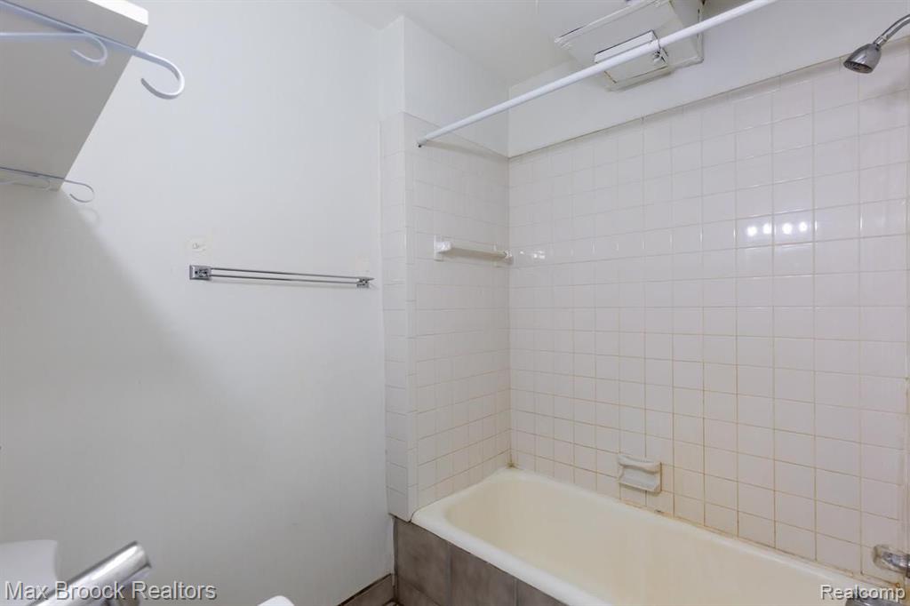 240 West Nine Mile Road, Unit 2 Ferndale, MI 48220 - Photo 13 of 18