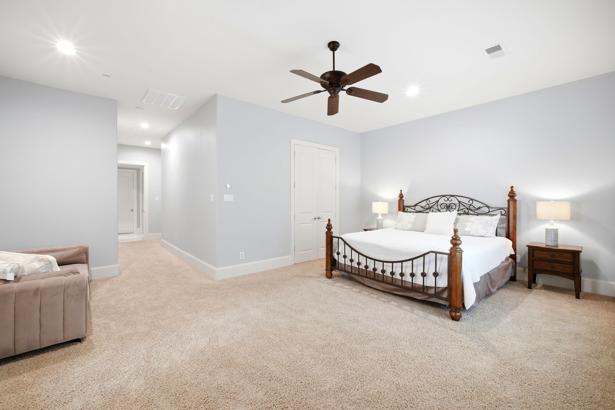 27414 South Rondelet Drive Spring, TX 77386 - Photo 24 of 50 Downstairs guest suite with ensuite bathroom. Great size room
