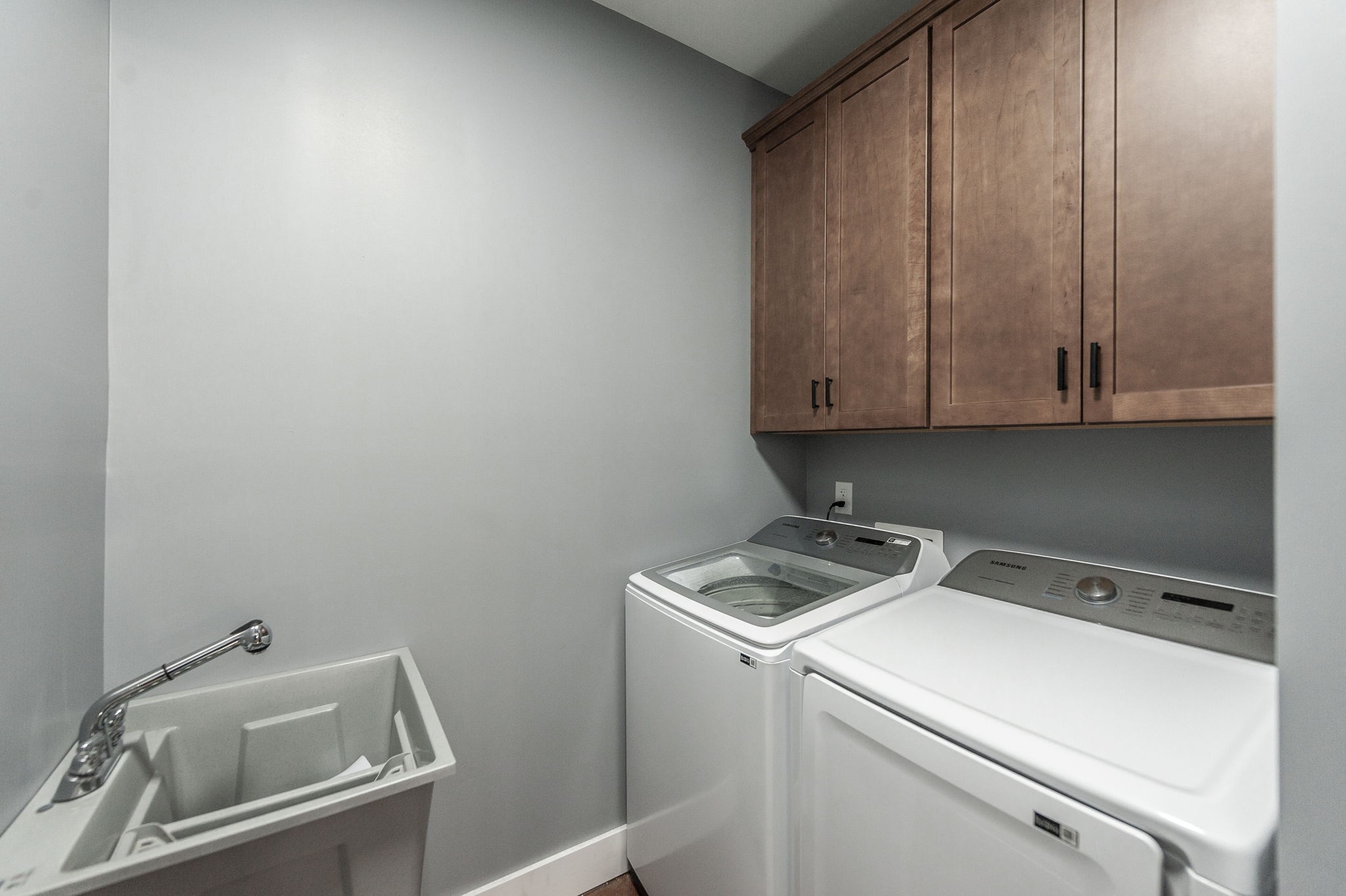 223 Cedar Hill Road Adams, TN 37010 - Photo 27 of 51 a utility room with dryer and washer