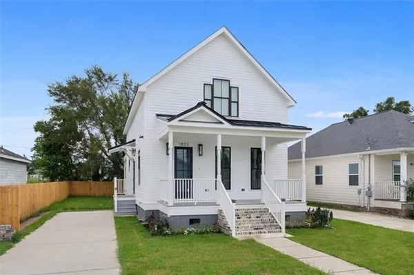 $390,000 | 1823 Alexander Avenue, Arabi, LA 70032
