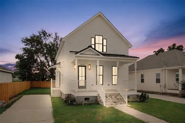 $390,000 | 1823 Alexander Avenue, Arabi, LA 70032