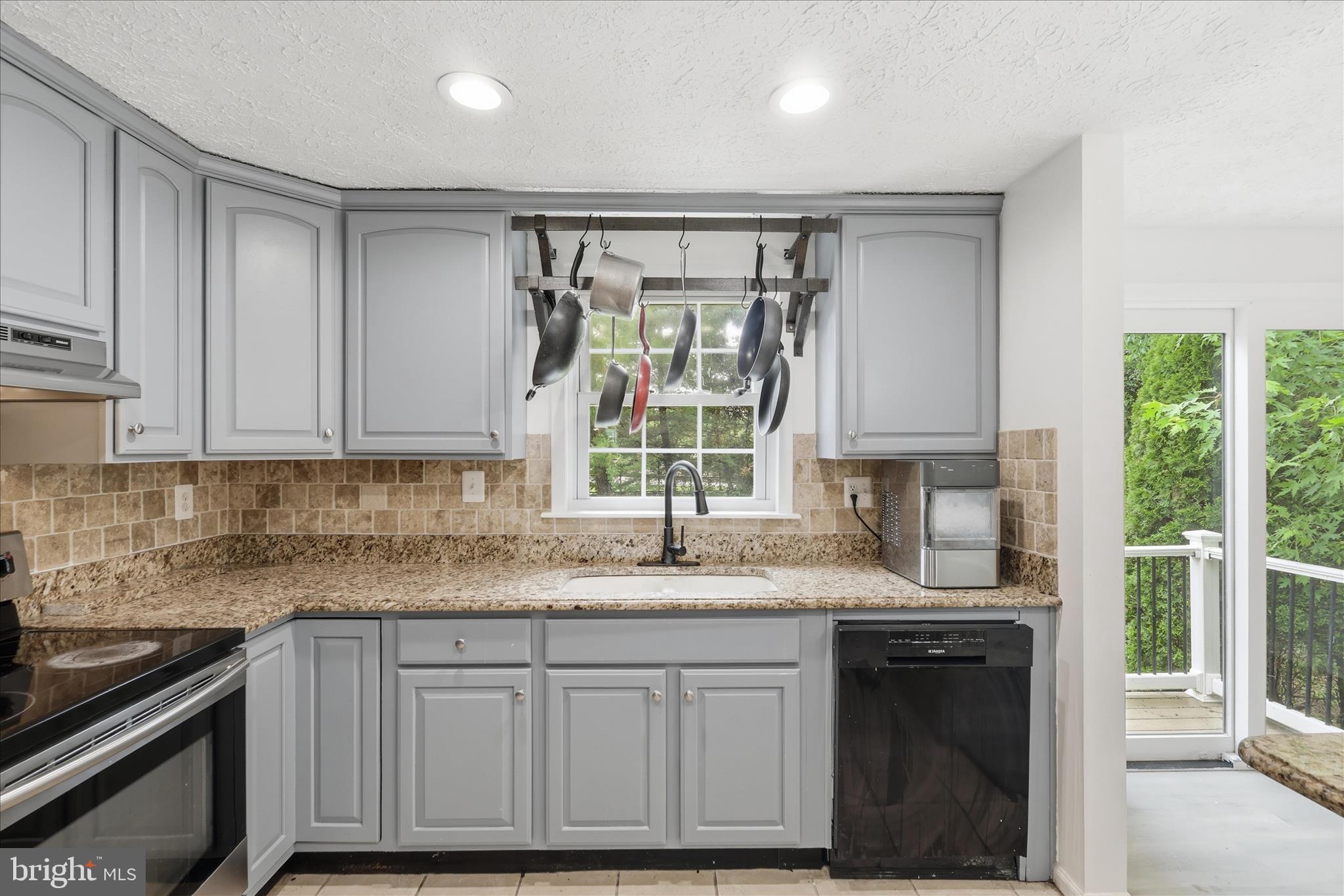 12821 Pinecrest Road Herndon, VA 20171 - Photo 14 of 42