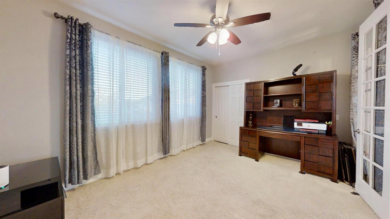 9573 Spring River Way Elk Grove, CA 95624 - Photo 16 of 49