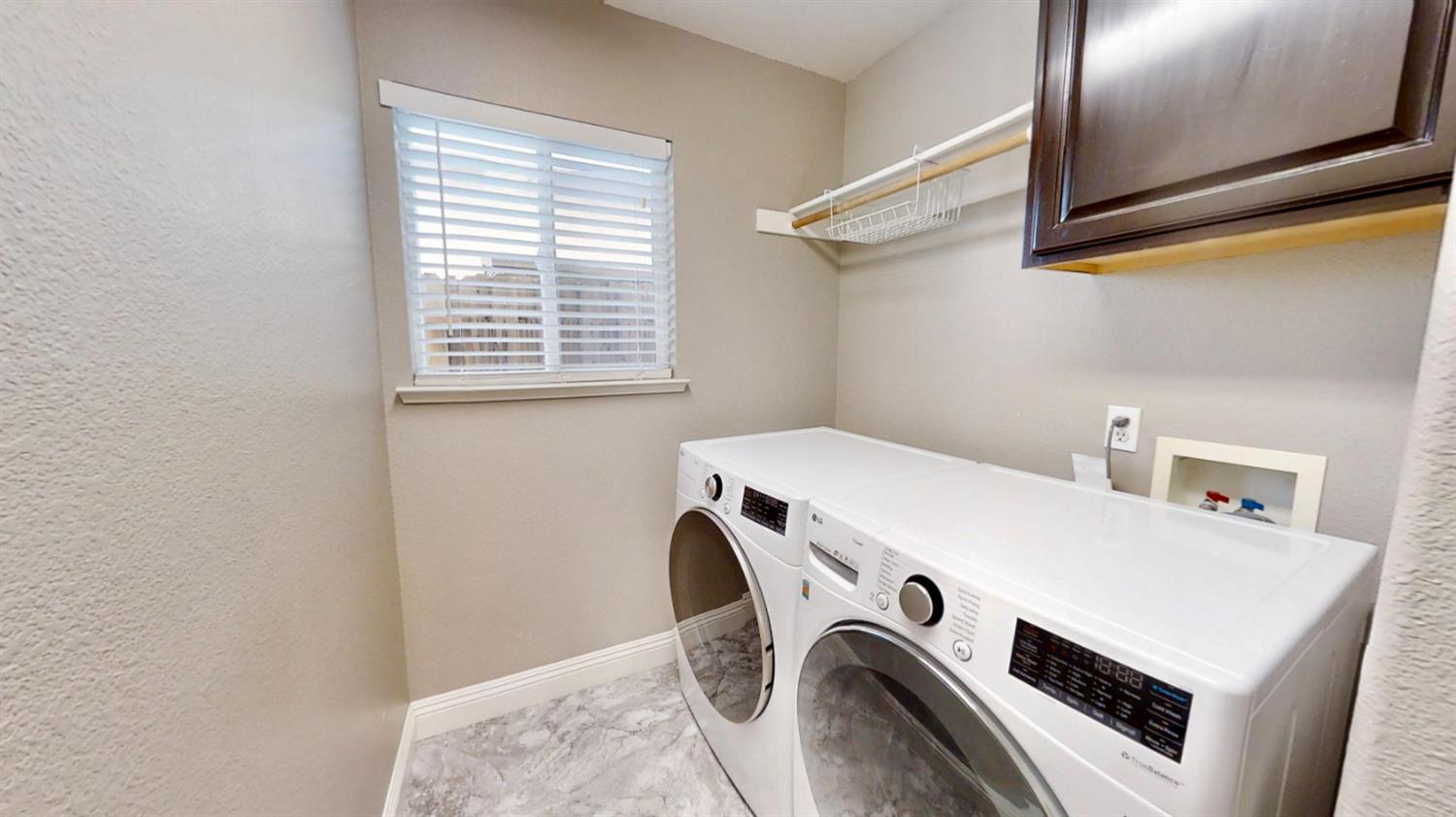 9573 Spring River Way Elk Grove, CA 95624 - Photo 30 of 49